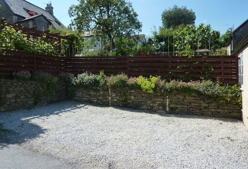 Brookdale Bed & Breakfast 18