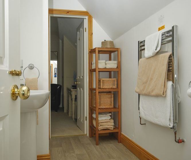 Brookdale Bed & Breakfast 6