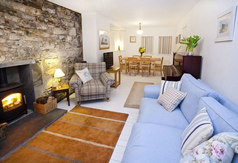 Waterside Cottage & Cabin