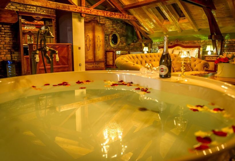 Jumeirah Royal Apartments