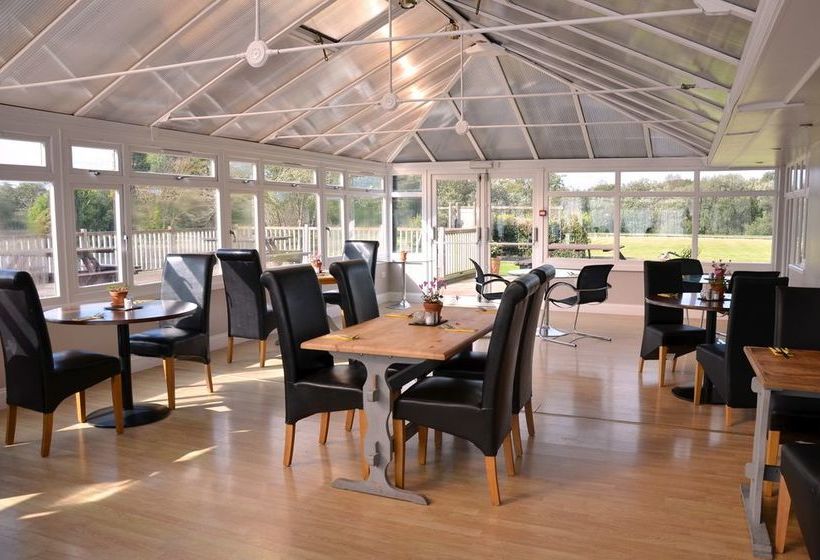 Waterside Cornwall 18