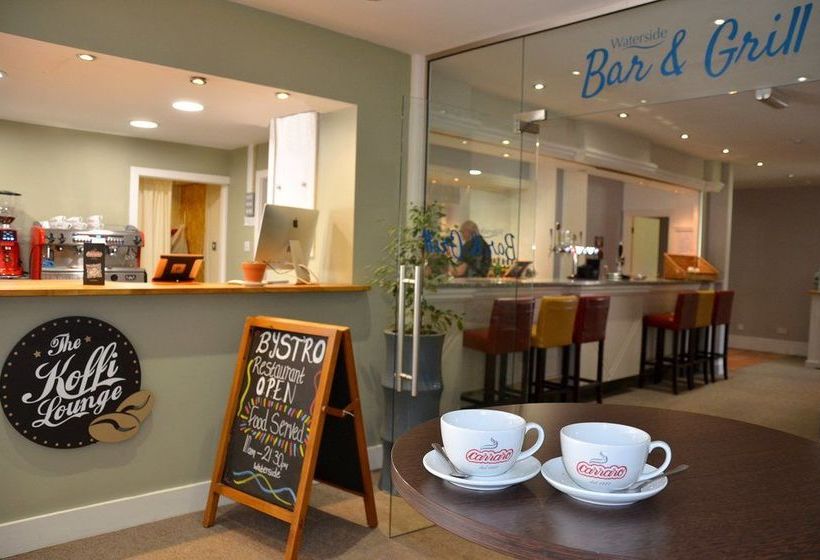 Waterside Cornwall 19