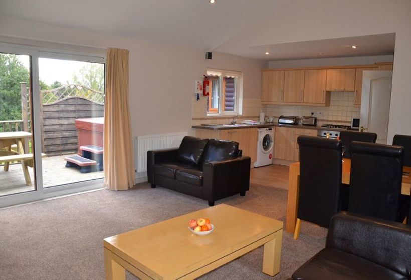 Waterside Cornwall 7