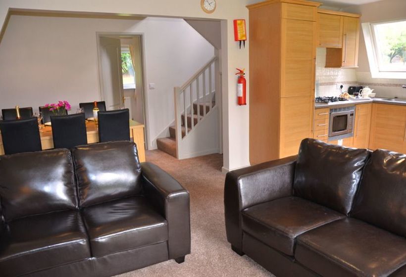 Waterside Cornwall 8