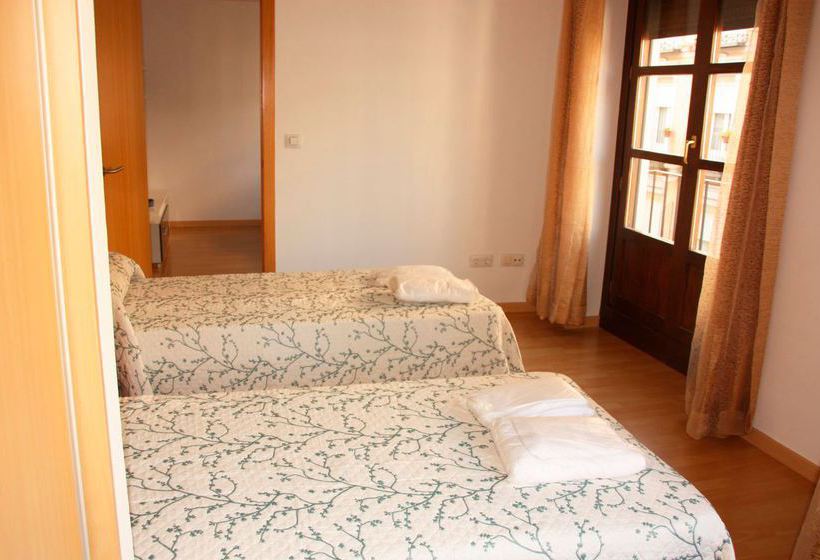 Apartamentos El Pilar Suites 3000  | Zaragoza | Zaragoza | España 2