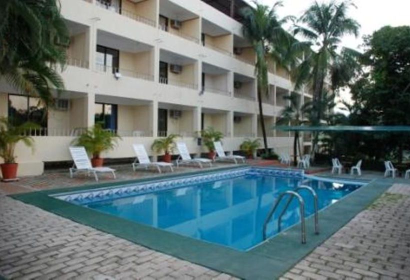 Hotel La Quinta Exxpres D Marco Palenque