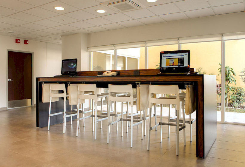 Hotel City Express Central De Abastos  | Ciudad de México | Ciudad de México | México 5