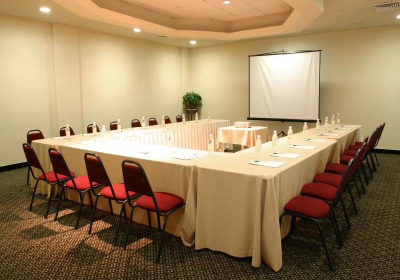 Hotel Antarisuite Galerias  | Monterrey | Nuevo Leon | México 13