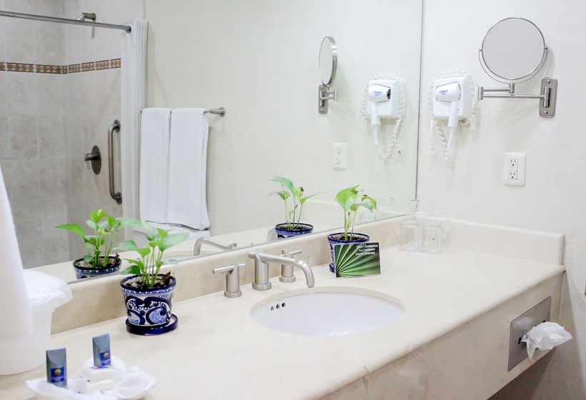 Hotel Comfort Inn Monterrey Valle   | Monterrey | Nuevo Leon | México 2