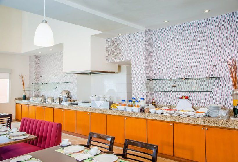 Hotel Fiesta Inn Monterrey Fundidora  | Monterrey | Nuevo Leon | México 20