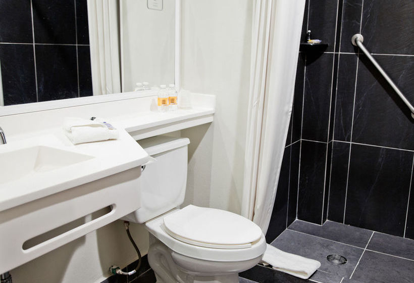 Hotel City Express Plus Satelite  | Naucalpan | Mexico State | México 4