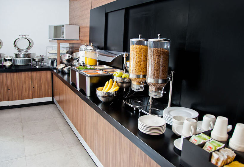 Hotel City Express Plus Satelite  | Naucalpan | Mexico State | México 7