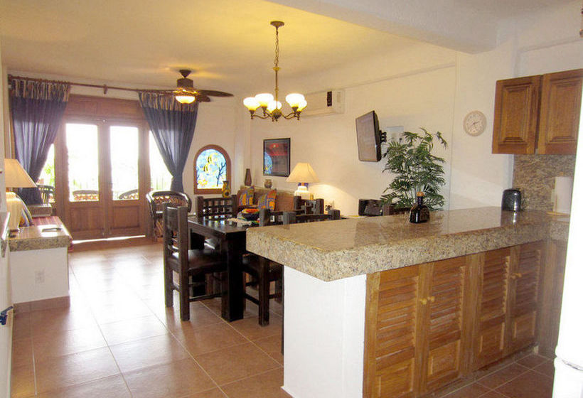 Plaza Mar Condos On Los Muertos Beach  | Puerto Vallarta | Jalisco | México 7