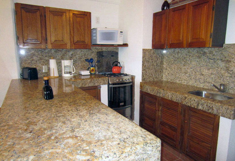 Plaza Mar Condos On Los Muertos Beach  | Puerto Vallarta | Jalisco | México 8