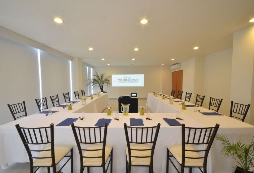 Hotel Misión Express Monterrey Aeropuerto La Fe  | Monterrey | Nuevo Leon | México 1