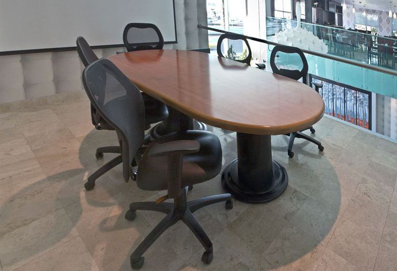 Hotel Holiday Inn Express & Suites Queretaro  | Santiago de Querétaro | Queretaro | México 10