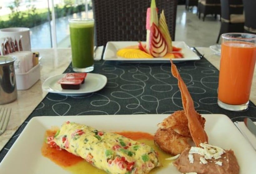 Hotel Crown Plaza Resort Mazatlan  | Mazatlán | Sinaloa | México 8