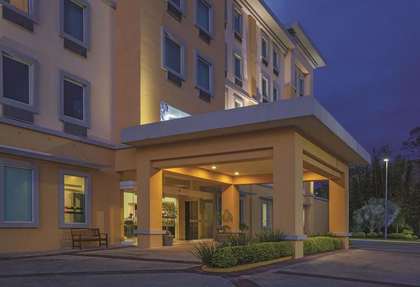 Hotel La Quinta Inn & Suites Poza Rica  | Poza Rica | Veracruz | México 2