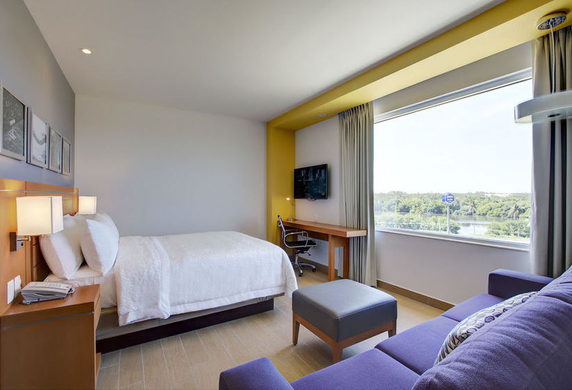 Hotel Hampton Inn & Suites By Hilton Paraiso  | Paraíso | Tabasco | México 13