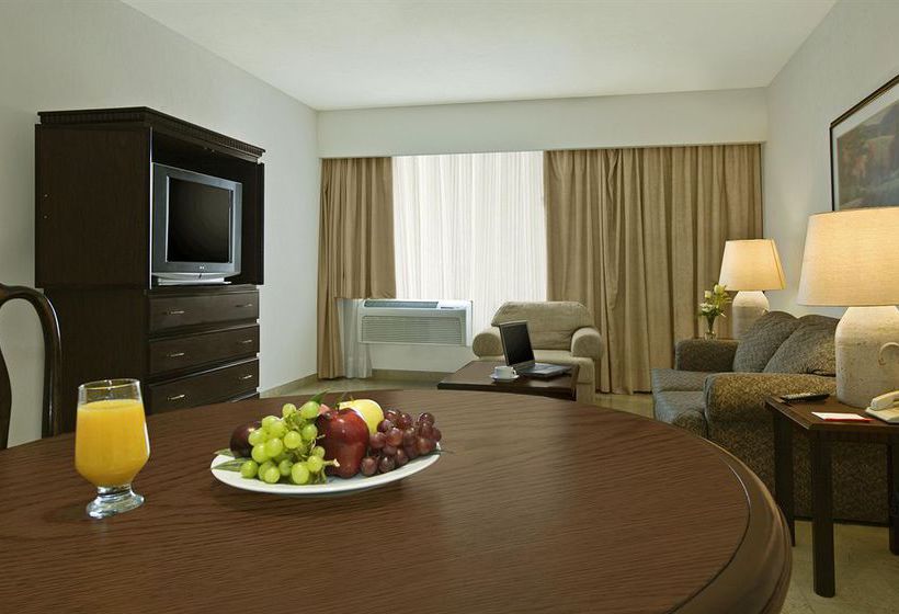 Hotel Fiesta Inn Monterrey La Fe Aeropuerto  | San Nicolas de los Garza | Nuevo Leon | México 6