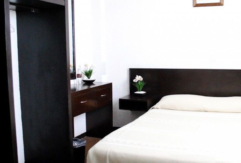 Hotel Napoles  | San Luis Potosí | San Luis Potosi | México 6