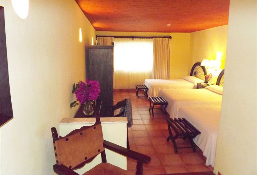 Hotel Chichen Itza  | Piste | Yucatan | Mexico 2