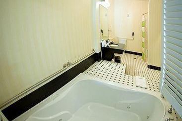 Fairfield Inn & Suites Birmingham Pelham I65  | Pelham | Alabama | United States 19