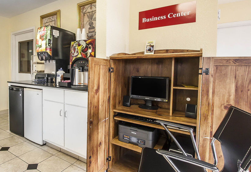 Hotel Econo Lodge  | Prattville | Alabama | United States 11