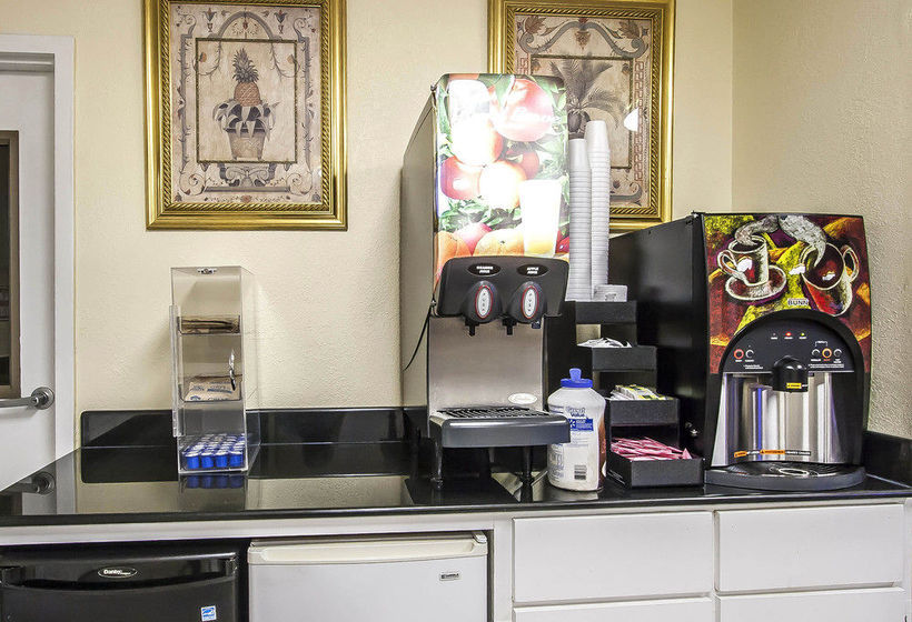 Hotel Econo Lodge  | Prattville | Alabama | United States 9