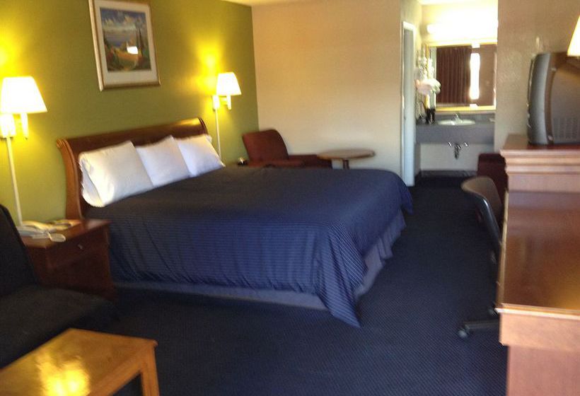 Super 8 Motel Anniston Alabama