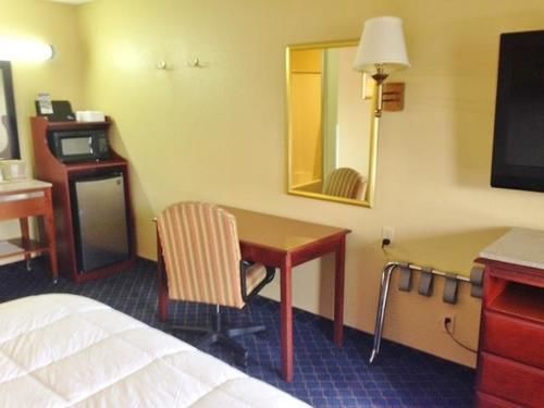 Hotel Americas Best Value Inn- Monroeville  | Monroeville | Alabama | United States 11