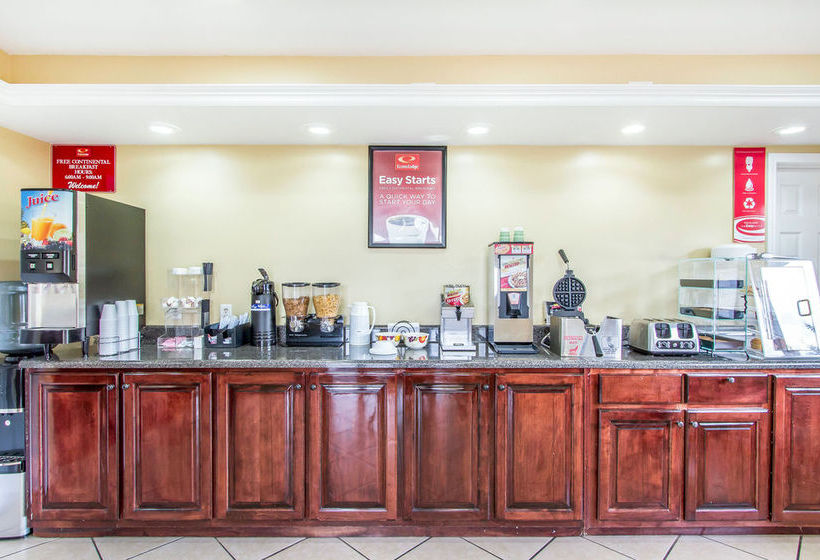 Hotel Evergreen Days Inn  | Evergreen | Alabama | United States 2