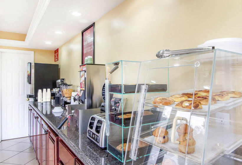 Hotel Evergreen Days Inn  | Evergreen | Alabama | United States 3