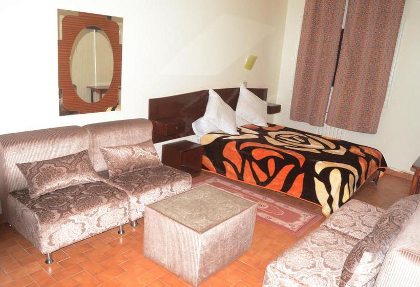 Hôtel Des Lilas Uchda