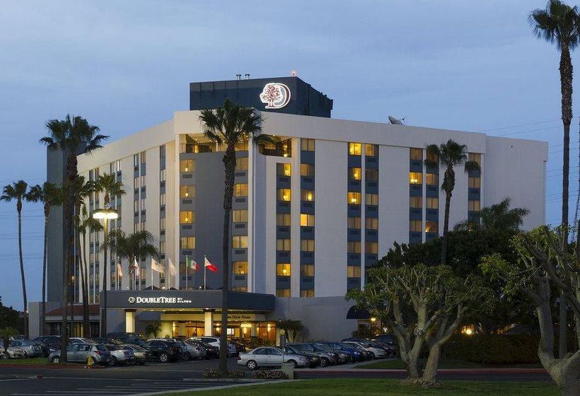 DoubleTree by Hilton Hotel Carson Carson