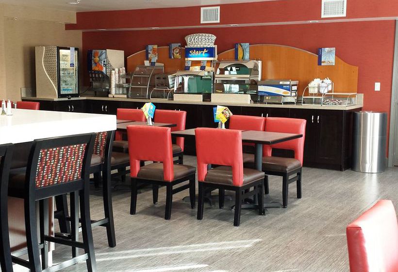 Hotel Holiday Inn Express Bakersfield  | Bakersfield | California | United States 10