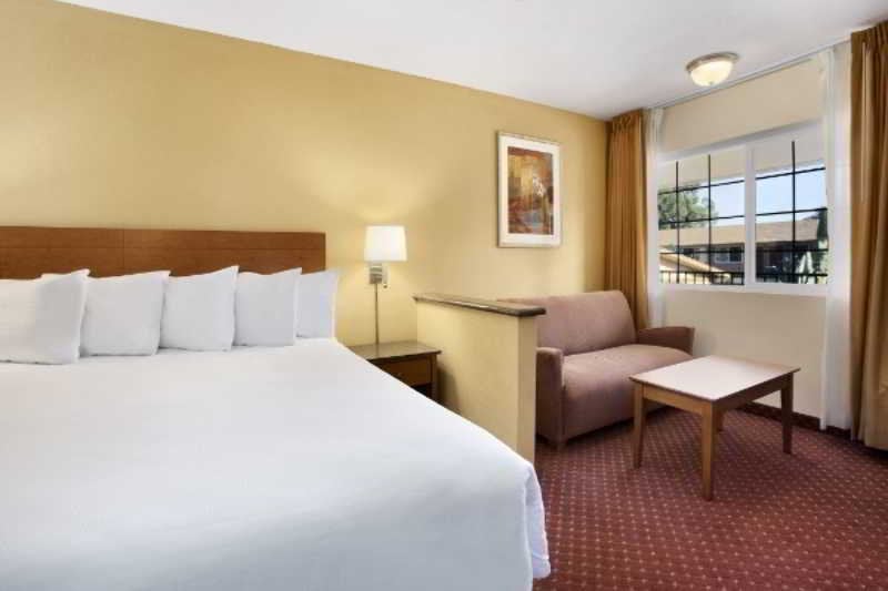 Hotel Days Inn & Suites El Cajon  | El Cajon | California | United States 3