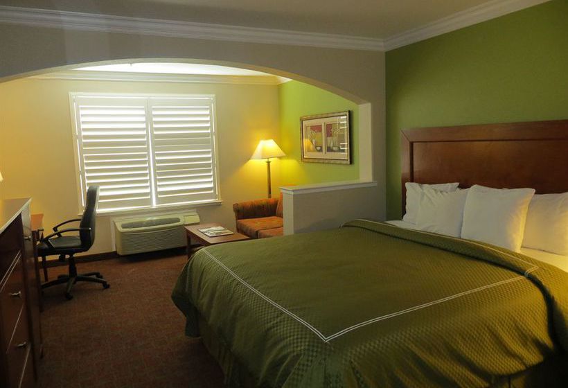 Hotel Comfort Suites  | Fresno | California | United States 17