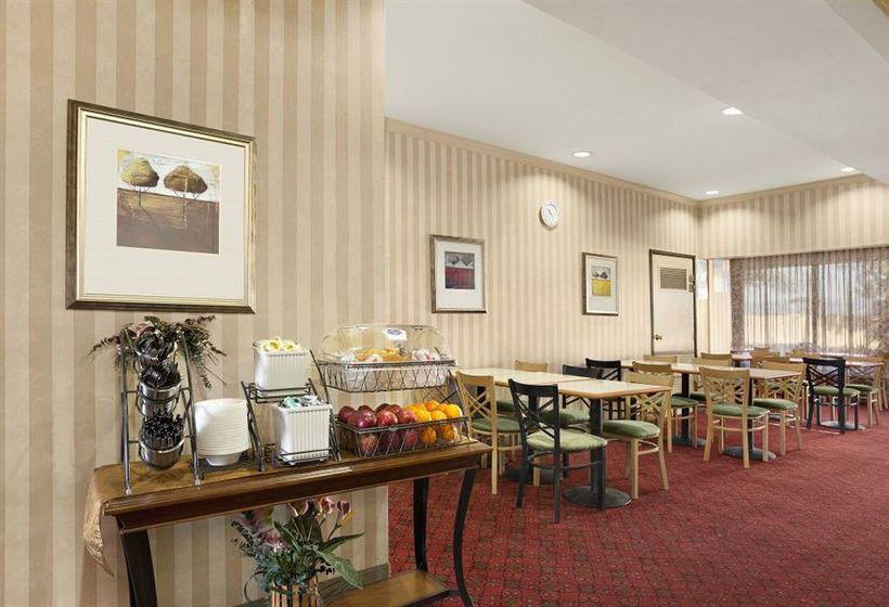 Hotel Country Inn Suites by Carlson