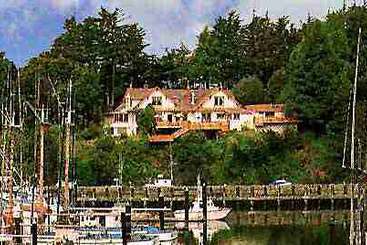 Hotel Lodge at Noyo River