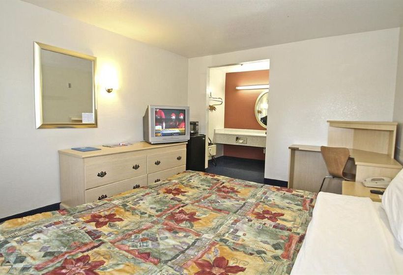 Motel 6 Fresno North Barcus Avenue  | Fresno | California | United States 11