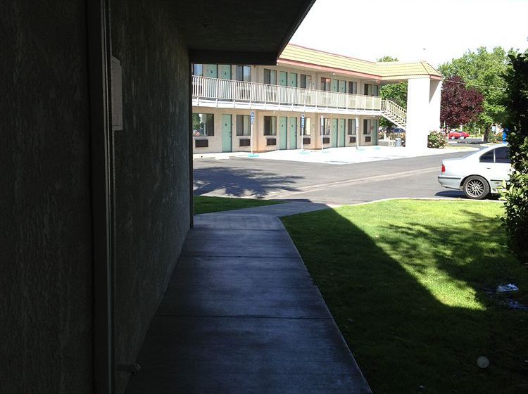 Motel 6 Fresno North Barcus Avenue  | Fresno | California | United States 4