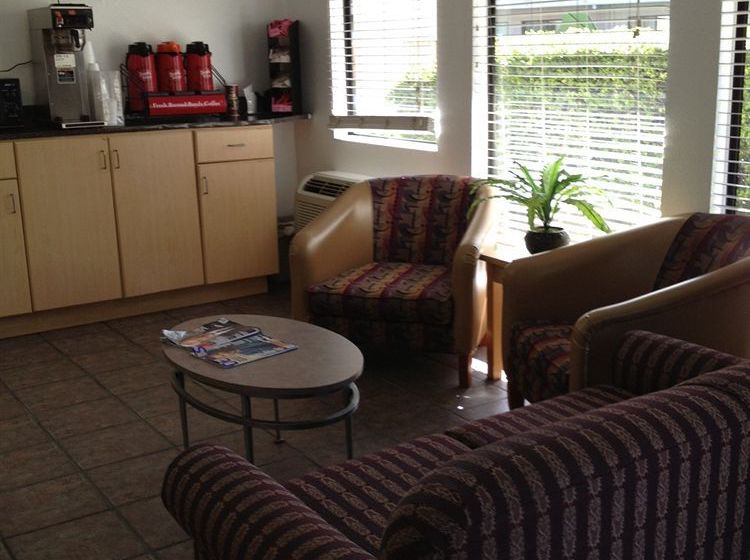 Motel 6 Fresno North Barcus Avenue  | Fresno | California | United States 5