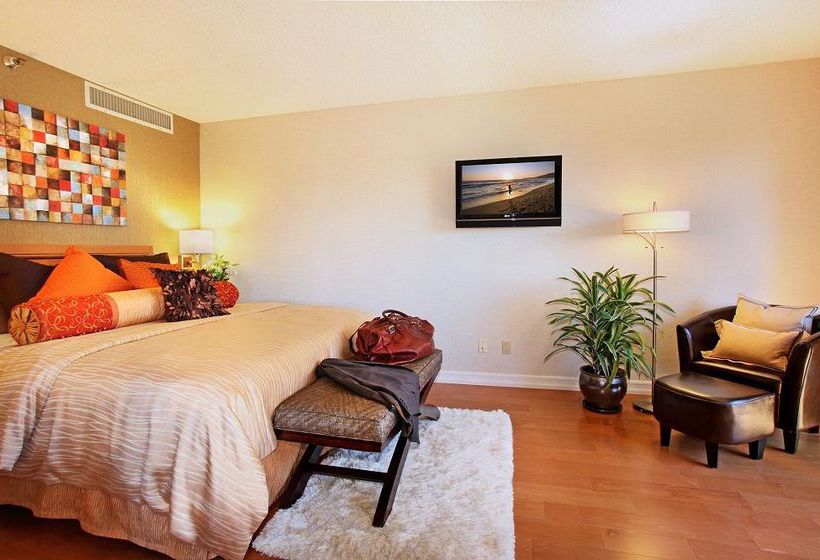 Hotel Avenue of the Arts Wyndham  | Costa Mesa | California | United States 4