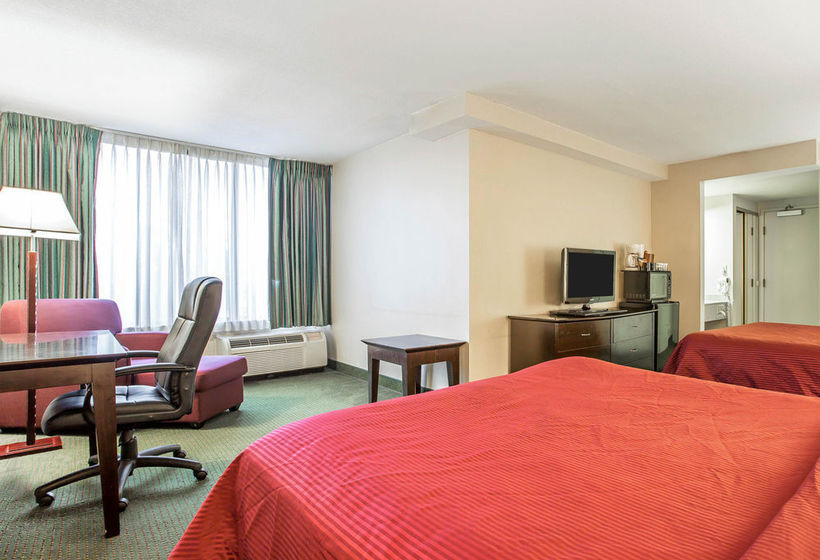 Clarion Hotel Bakersfield