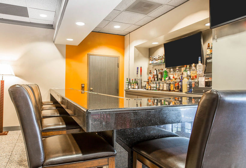 Clarion Hotel Bakersfield  | Bakersfield | California | United States 11