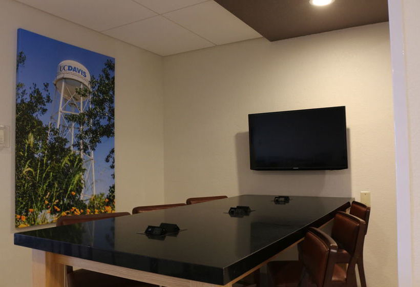 Hotel Comfort Suites Davis  | Davis | California | United States 15