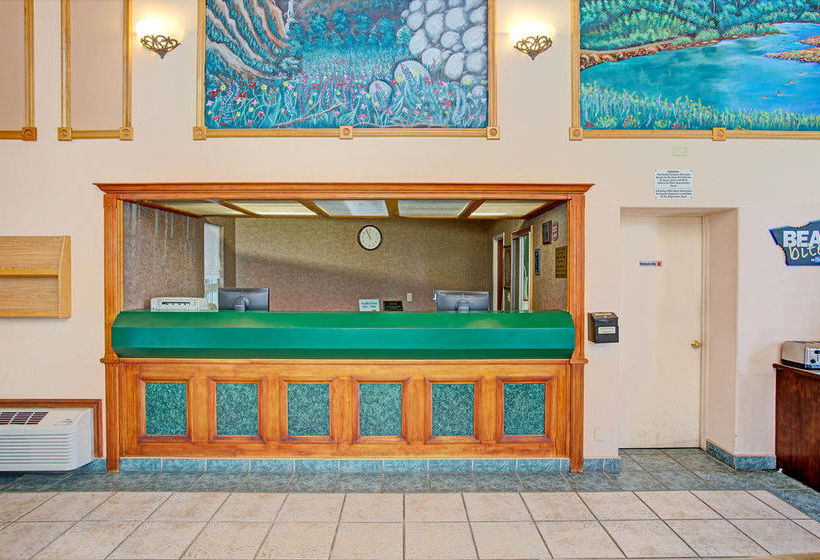 Hotel Ramada Limited  | Bishop | California | United States 10