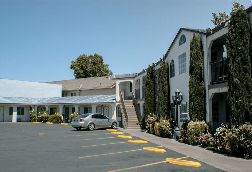 Hotel Ramada Limited  | Bishop | California | United States 6