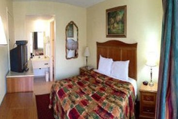 Hotel Fullerton Plaza Inn  | Fullerton | California | United States 5